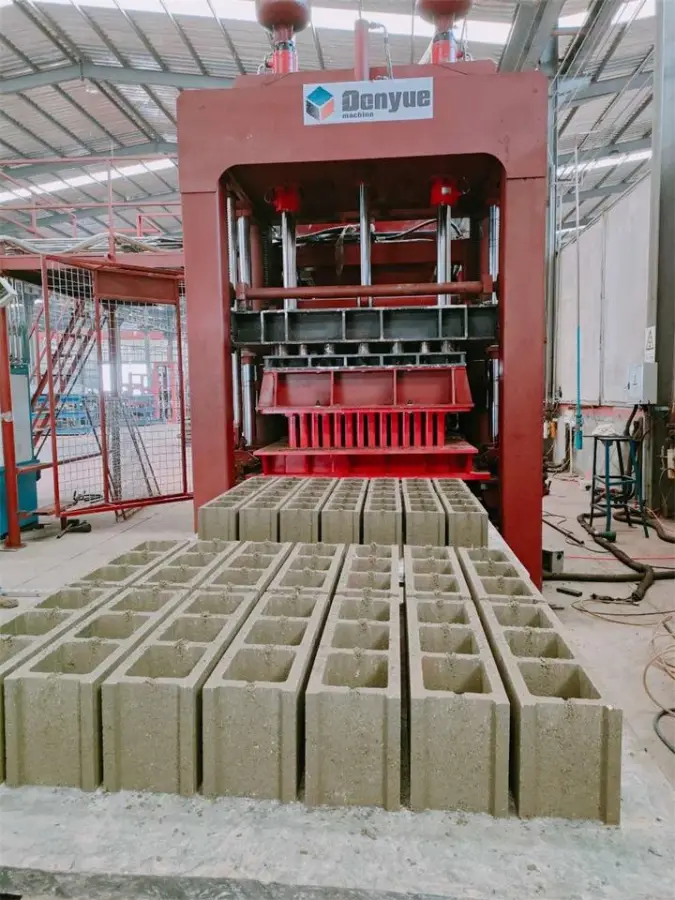 New Designed QT18-15 Fully Automatic Industrial Concrete Block Making Machine Hydraulic Press Brick Machine in Mexico — image 4
