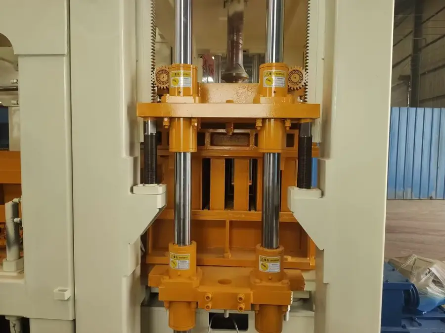 Hot sale QT10-15 brick moulding machines in zimbabwe brick moulding machines in botswana for business — image 5