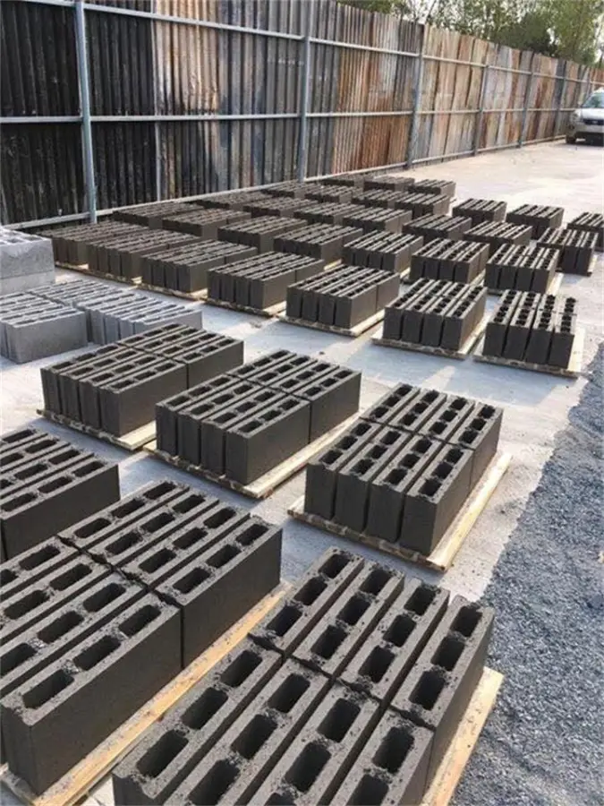 Qt6-15 Automatic Cement Interlock Block Making Machine to Make Cement Blocks — image 3