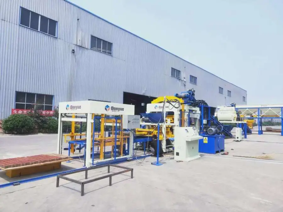 QT10-15 Automatic High Production Capacity Concrete Sand Cement Brick Paver Block Curbstone Hourdis Block Machine Jamaica — image 5
