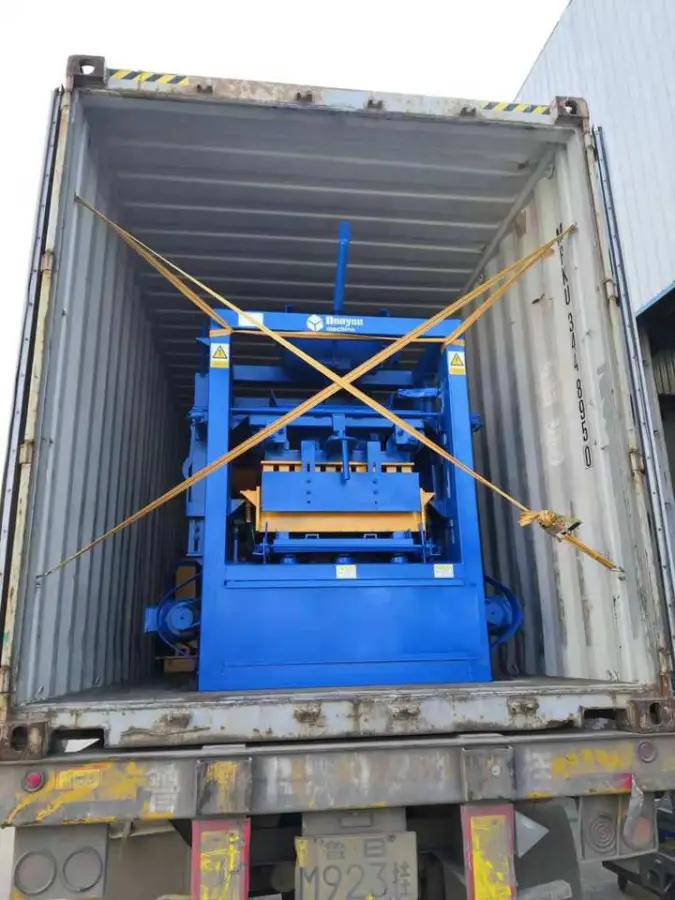 QT4-24 Semi-Automatic Small Manual Blocks Making Machine Efficient Brick Production Line Concrete Material Quality Bearing Price — image 6