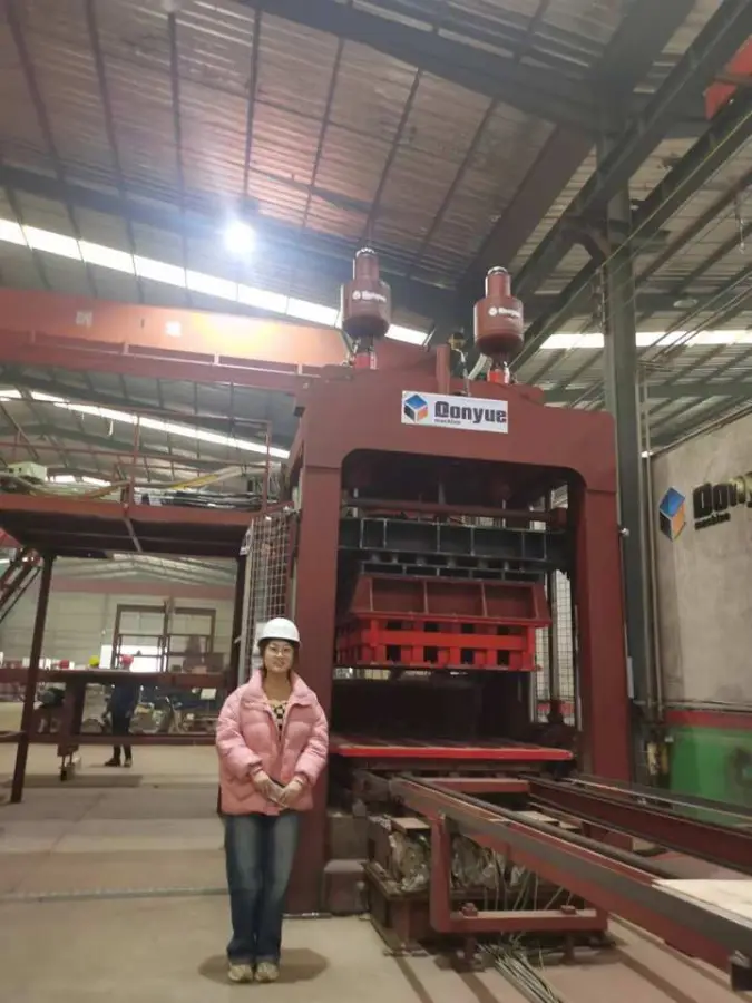Large QT18-15 Fully Automatic Industrial Concrete Block Making Machine Automatic Interlock Brick Making Machine in Mexico — image 3