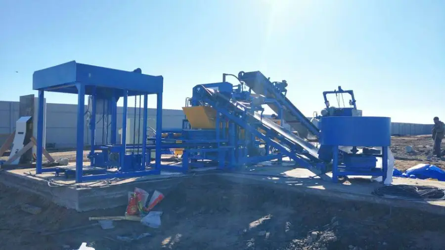 Automatic QT4-15 Interlocking Block Machines Construction Machinery Equipment Top Money Making Businesses — image 3