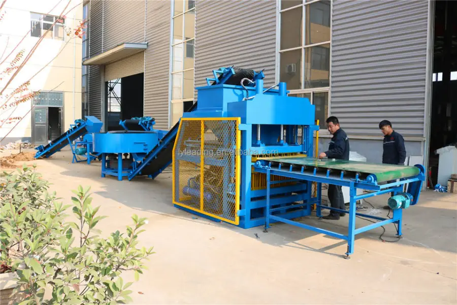 HBY7-10 Automatic Soil Red Mud Brick Maker Clay Hollow Block Making Machine with Engine Pump & Bearing for Sale — image 7