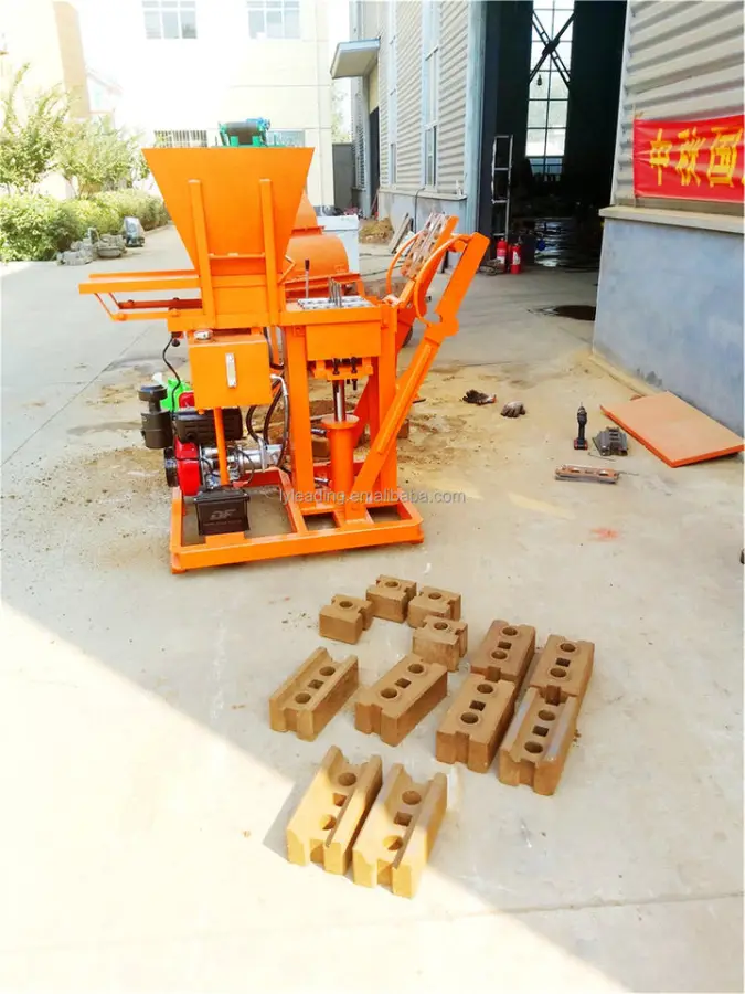 Heavy Duty Economical Hydraulic Pressure Clay Soil Brick Machinery Popular in Africa — image 5