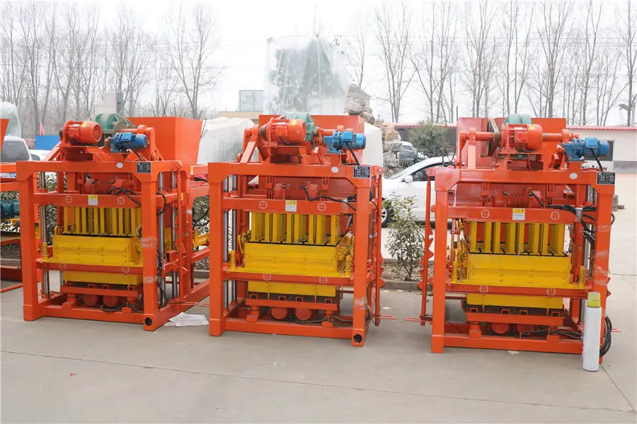 High Quality QTJ4-28 Family Block Making Machine for Home Use Small Size Factory Production Line Hollow Block Machine — image 7