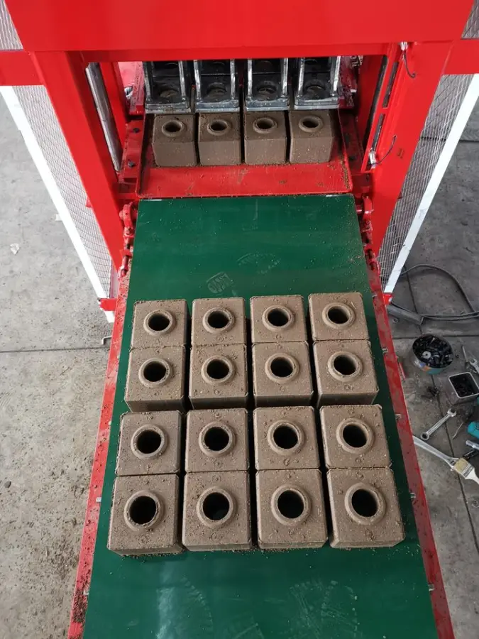 High Quality Stabilised Interlocking Clay Rammed Earth Blocks Making Machine Hot Sale in Malaysia No Need Clay Brick Tunnel Kiln — image 7