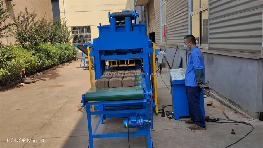 Automatic Interlocking Paving Block Making Machine with Hydraulic Pressure Bearing Core Components Easy Operation — image 5