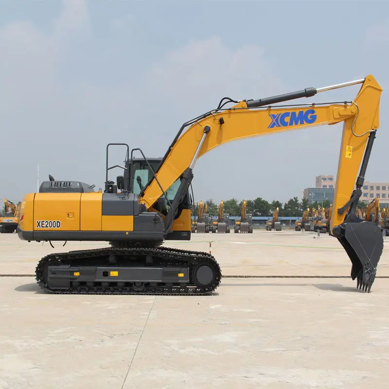 High Performance 20 Ton Crawler Excavator XE200C Excavator with Rock Breaker for Sale China — image 3