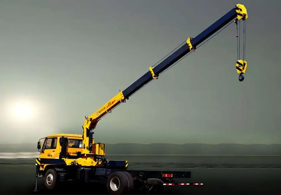 High Quality SQ12SK3Q 12 Ton Telescopic Boom Tipper Truck Mounted Crane — image 2