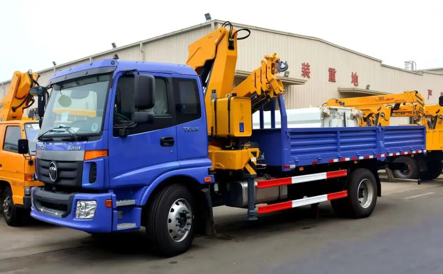 High Quality SQ12SK3Q 12 Ton Telescopic Boom Tipper Truck Mounted Crane — image 5
