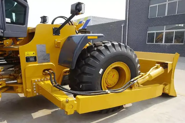 China Xuzhou Made Dozers 560hp Wheel Bulldozer DL560 Best Price for Sale — image 5