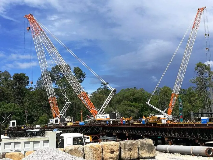 Heavy Machinery Zoomlion ZCC1100H 110 Ton Crawler Crane for Sale — image 4