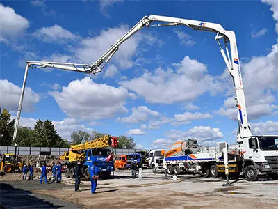 Popular Zoomlion 56X-6RZ 56m Heavy Duty Concrete Pump Mounted Truck Cheap Price for Sale — image 6