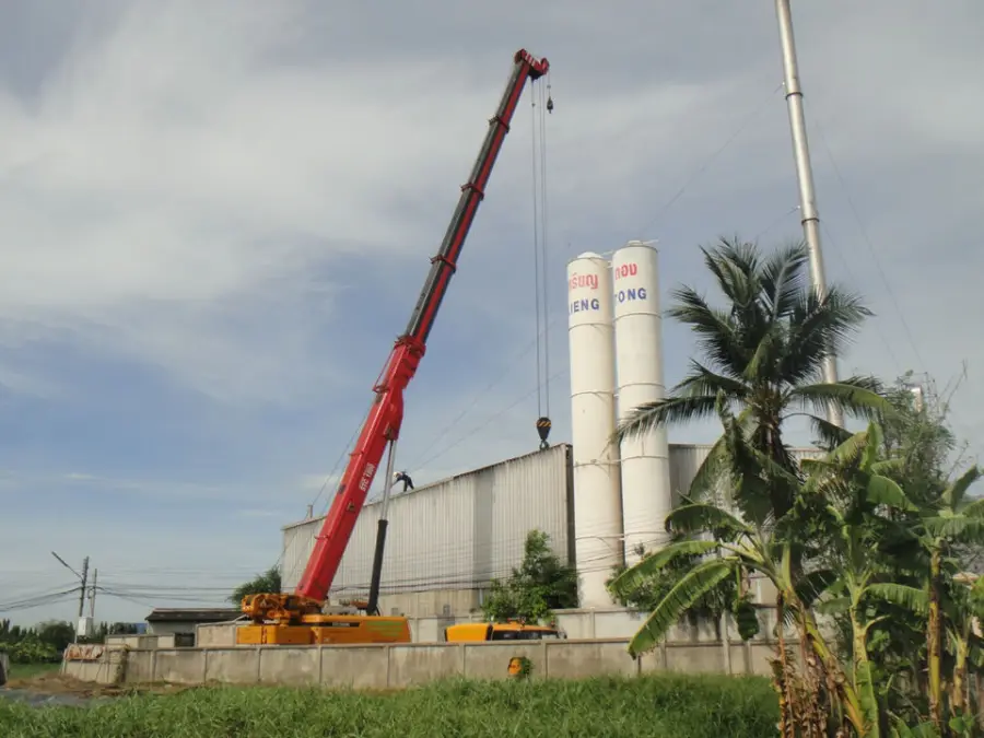 Famous Brand 80ton 47m Truck Crane STC800S — image 4