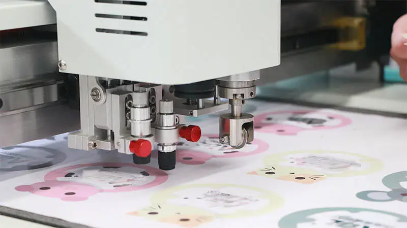Cnc Flatbed Cutter Corrugated Board Carton Box Cutting Machine — image 4