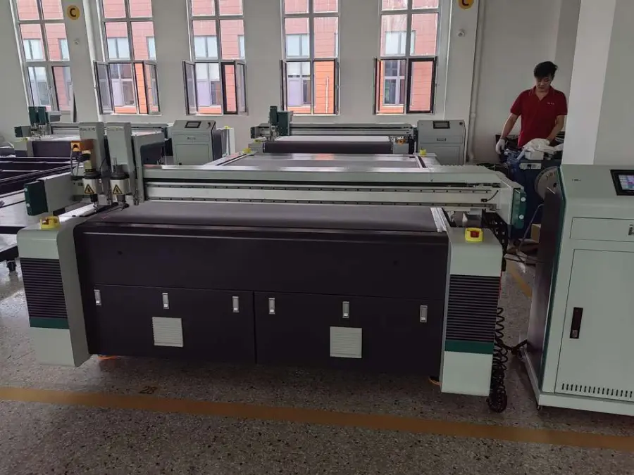 Aoyoo CNC Auto Feeding Carton Box Corrugated Cardboard Creasing and Cutting Machine — image 3