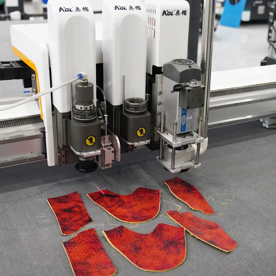 CE Assured Non-woven and Industrial Cloth Cutting Machine for Leather Wallet — image 3