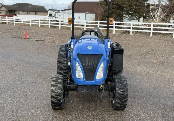 35HP Farming Machinery With Loader for Sell / New Hollands Workmaster 35 Tractor Model With Attachment — image 4