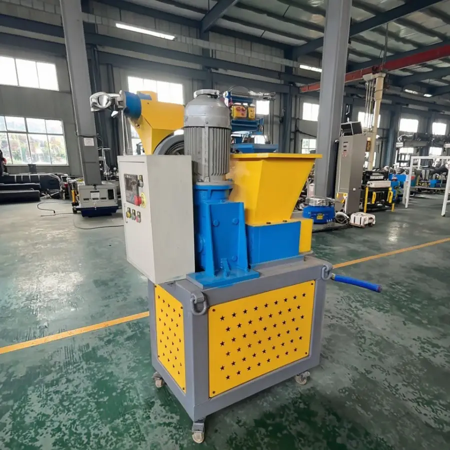 PE PP PVC PET Waste Plastic Crushing Double Shaft Shredder Industrial Plastic Bottle Shredder — view 1