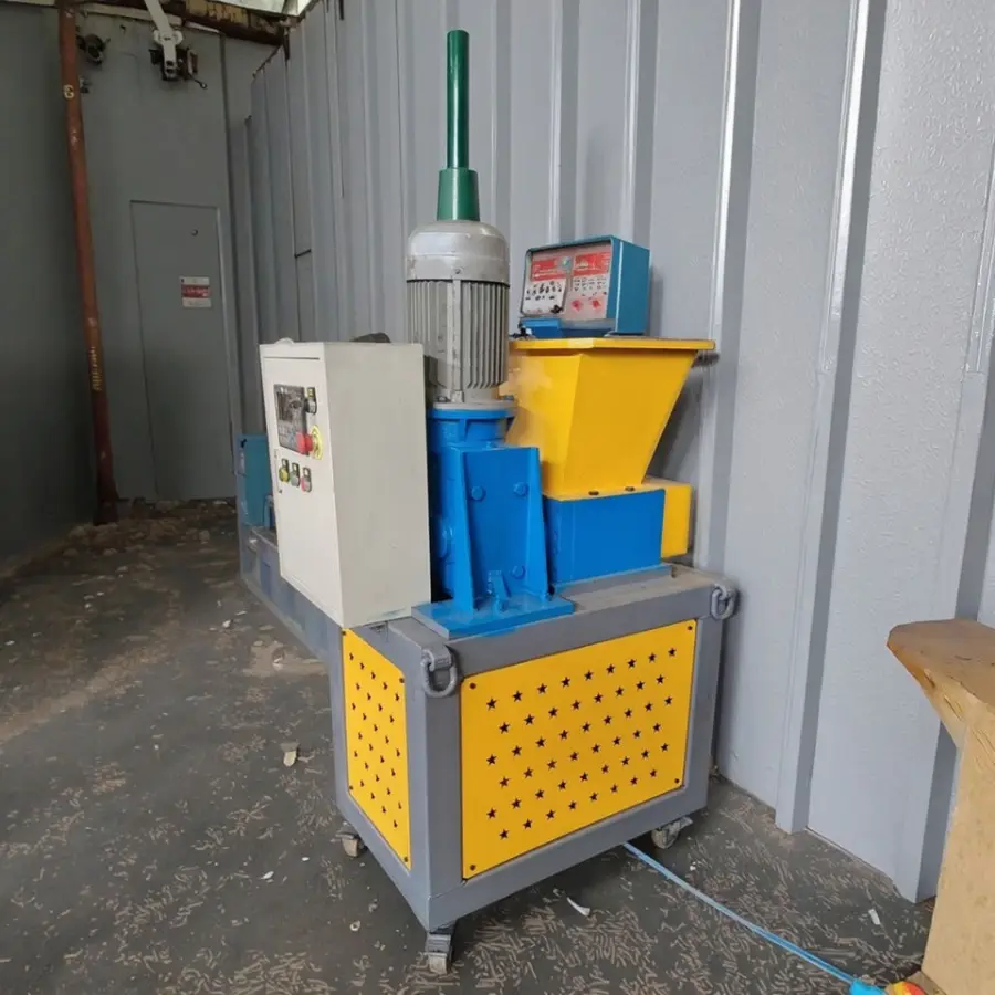 PE PP PVC PET Waste Plastic Crushing Double Shaft Shredder Industrial Plastic Bottle Shredder — image 2