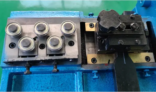 Factory Price 450 Pcs a Minute Roofing Nail Making Machines Wire Nail Machine Automatic Line — image 4