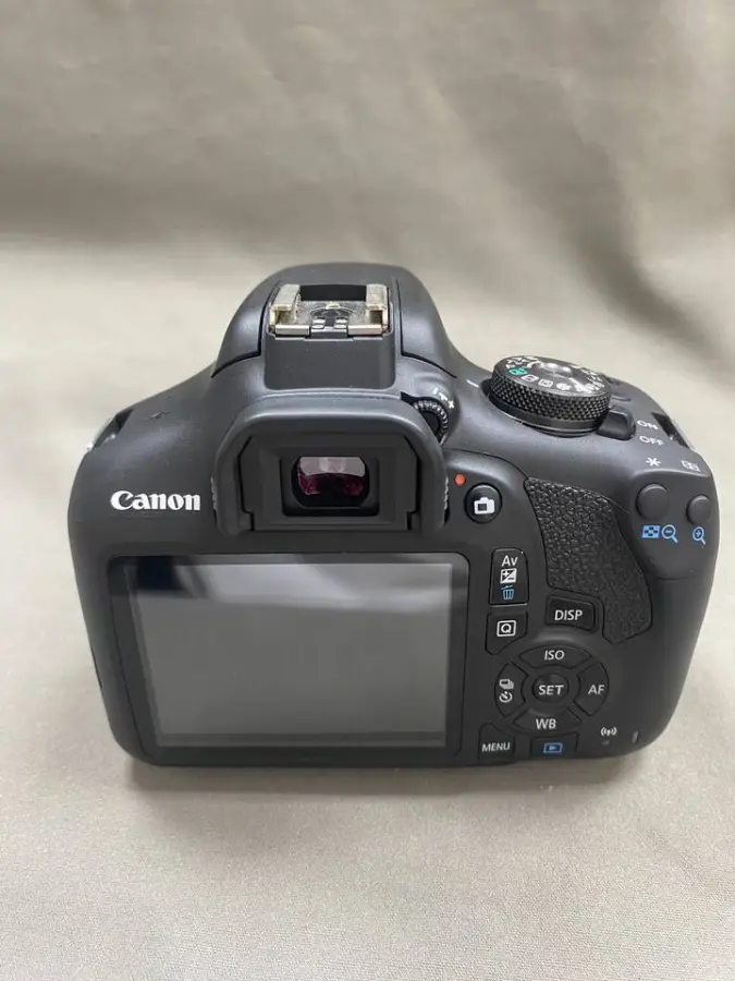 EOS 2000D Rebel T7 24.1MP APS-C CMOS DSLR Camera with Full HD Video 2-3" Screen — image 2