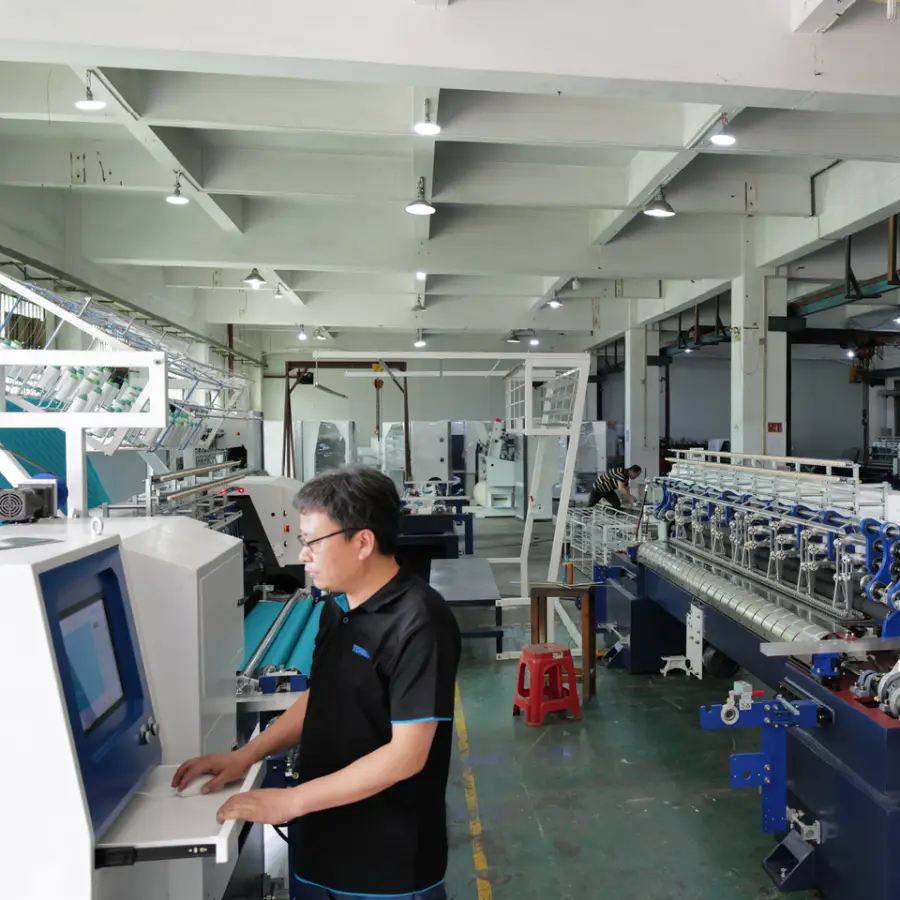 TONGDA TD96C Multi Needle Mattress Quilting Machine with Auto Cutter for High Efficiency Production — view 2