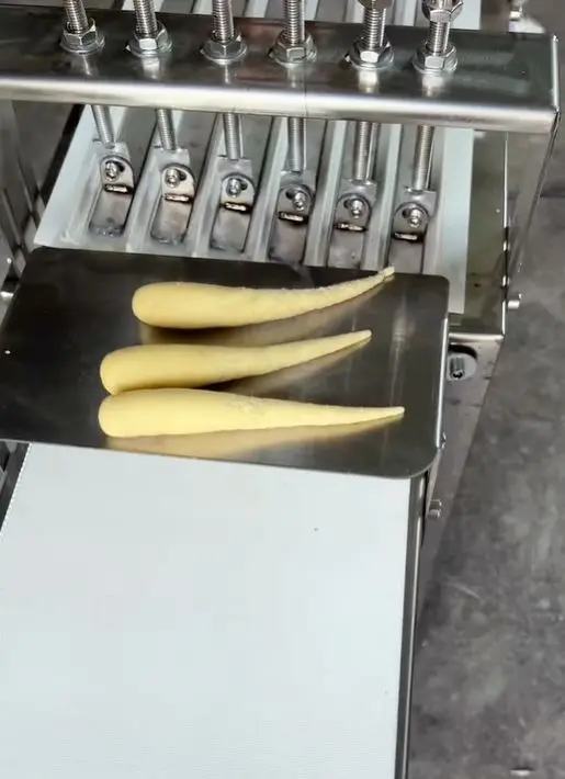Automatic Baguette Dough Moulder Rolling Machine Bread Dough Roller Shaping Machine for Bakery — view 3