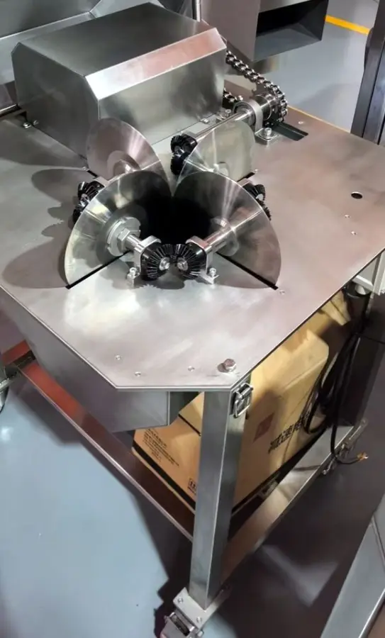 Stainless Steel Cabbage Eggplant Splitting Machine Areca Nut Apple Potato Wedge Cutting Cutter Machine — view 5