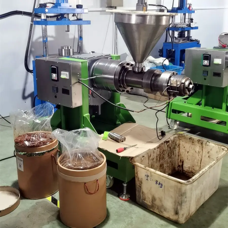 Small Palm Oil Screw Press Electric Hydraulic Avocado Mustard Cold Oil Press Extraction Machine — view 6