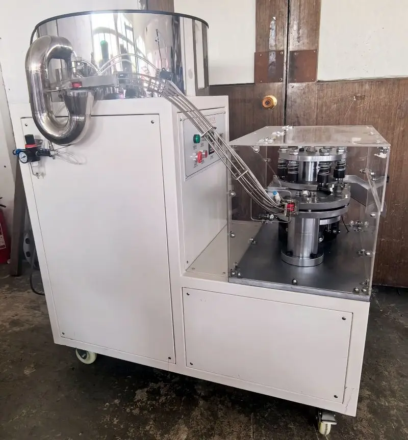 New Design Automatic Plastic PP PE Water Bottle Cap Folding Machine Bottle Lids Folding Machine — view 4