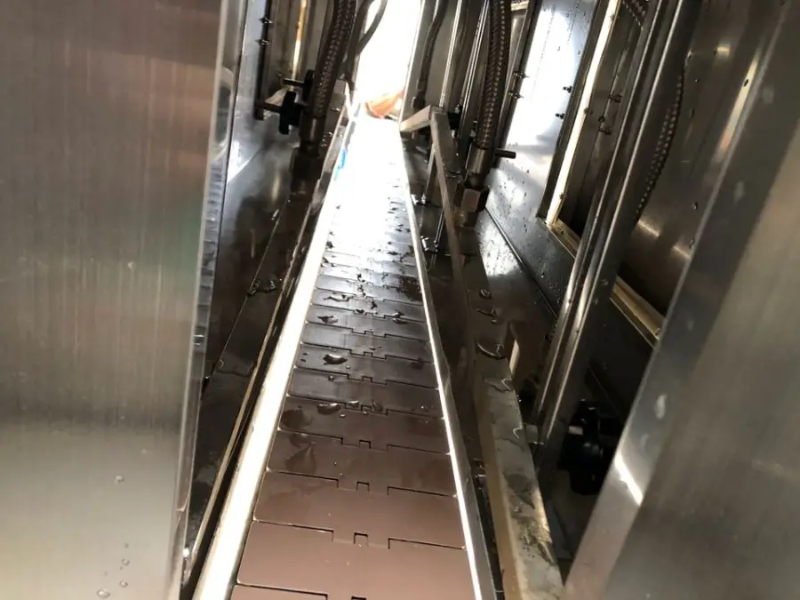 Heat Film PVC PET Label Shrink Sleeve Labeling Cotonut Packing Machine With Bottle Steam Tunnel — view 6