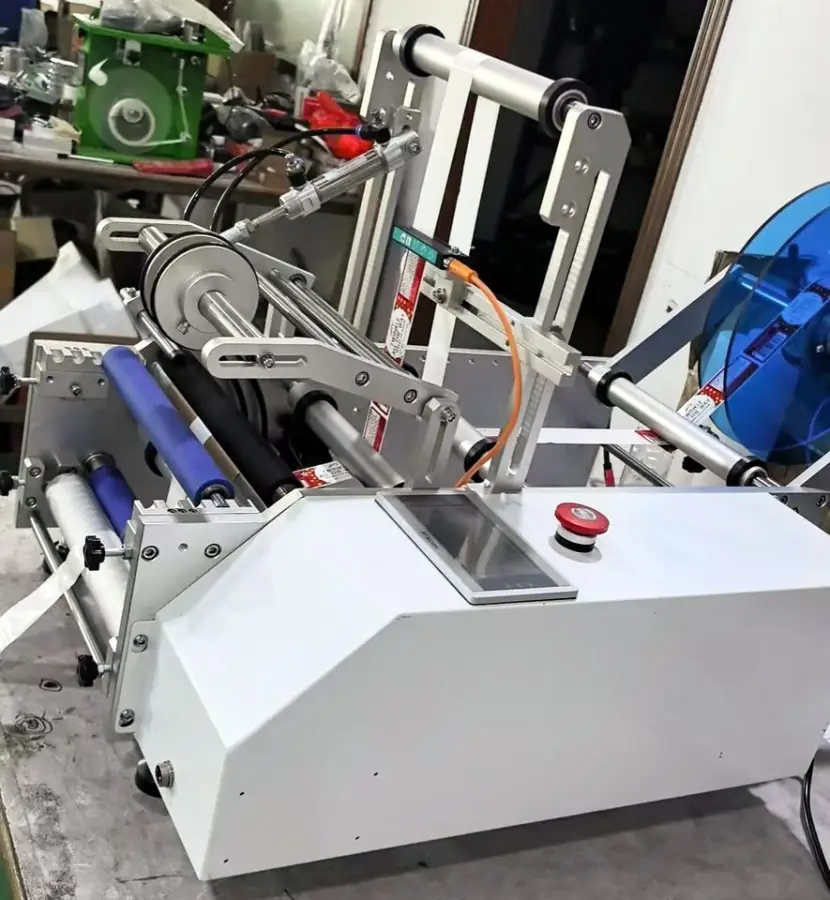 Semi Automatic Sticker Label Applicator Small Desktop Round Bottle Packaging Labeling Machine — view 2
