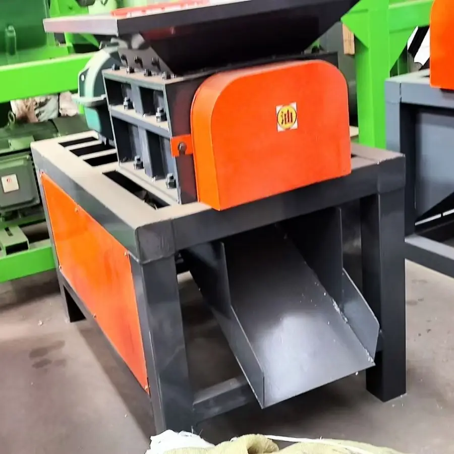 Industrial Aluminum Cans Scrap Pallet Coconut Husk Shredder Rubber Crusher Tire Shredding Machine — view 4