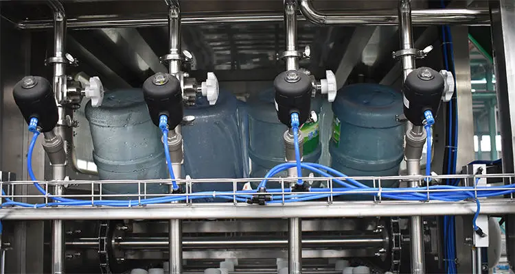 600 BPH Fully Automatic 5 Gallon Barrel Filling Machine Pure Mineral Water — image 3