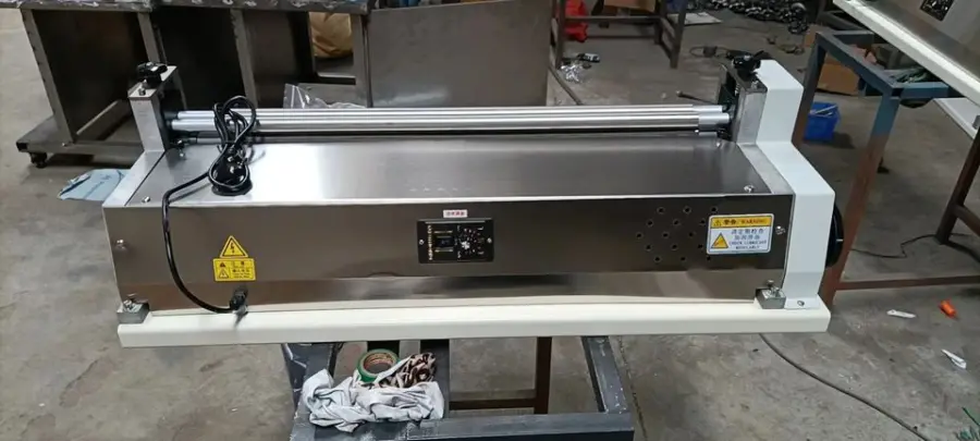 Chinese Desktop Speed Adjustable White Glue Paper Machine 380 Stainless Steel Small Cold Gluing Machine for Sale — image 3