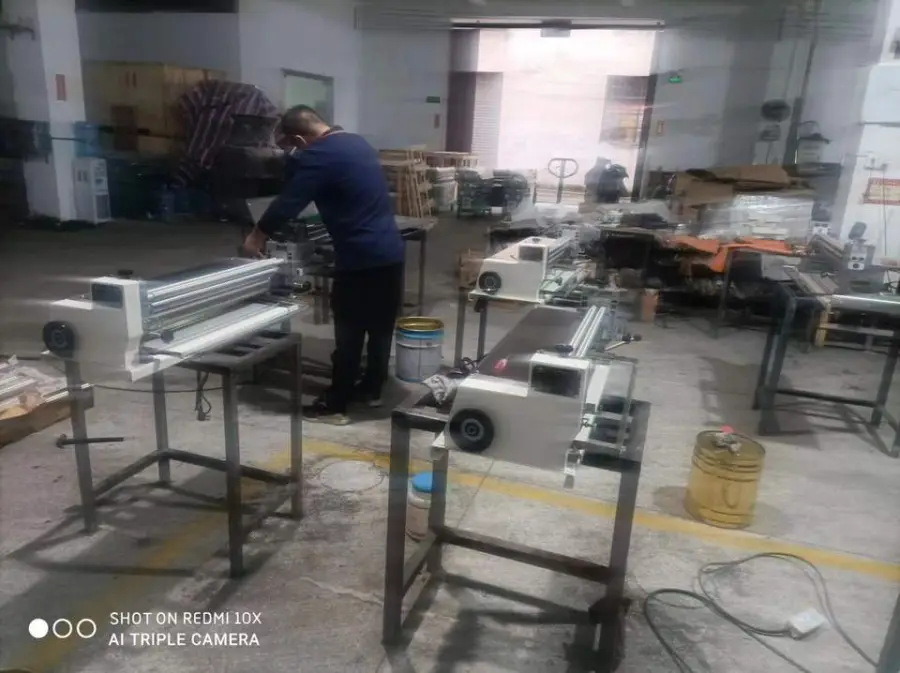 Chinese Desktop Speed Adjustable White Glue Paper Machine 380 Stainless Steel Small Cold Gluing Machine for Sale — image 5