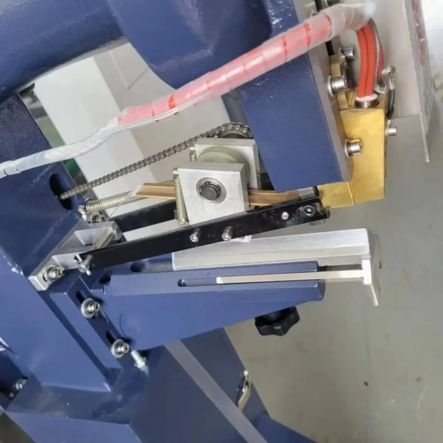 KET Hot Selling 2025 New Manual Rigid Paper Box Corner Pasting Machine Box Forming for Cardboard — image 5