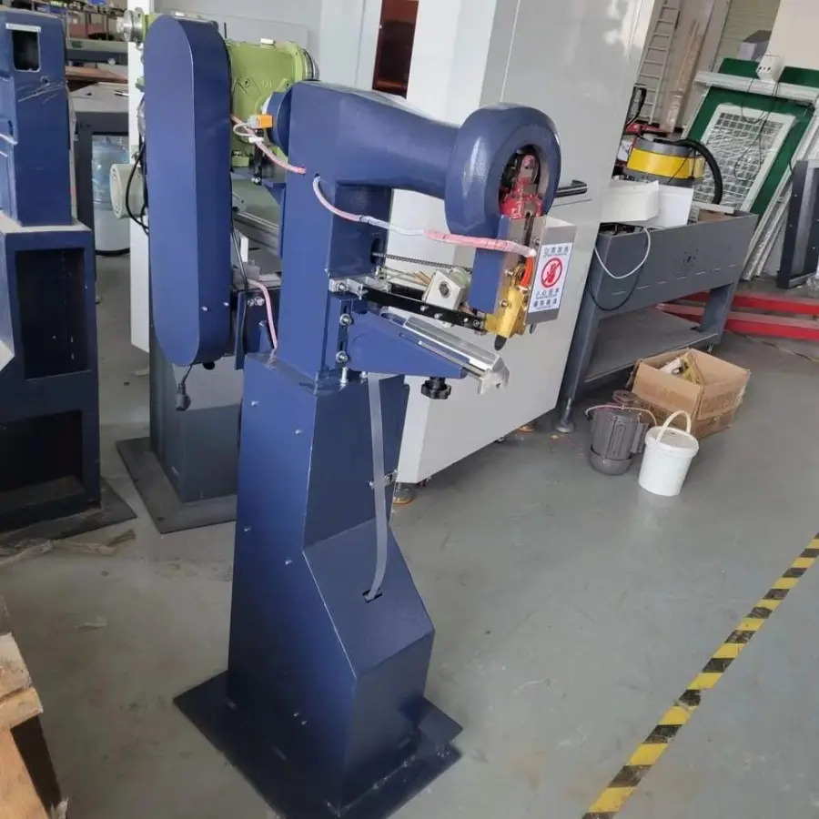 KET Hot Selling 2025 New Manual Rigid Paper Box Corner Pasting Machine Box Forming for Cardboard — image 6