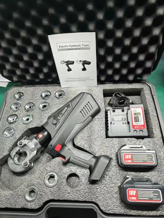 EZ-400 DC 18V Rechargeable Electro-Hydraulic Crimping Pipe Pressing Tool Hand Operated 16-400 Sqmm Capacity ODM Supported Made — image 4