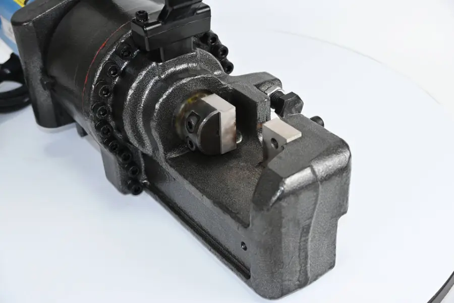 JINPAI 2022JP-28 Hydraulic Rebar Cutter Portable Rebar Cutting Machine — image 6