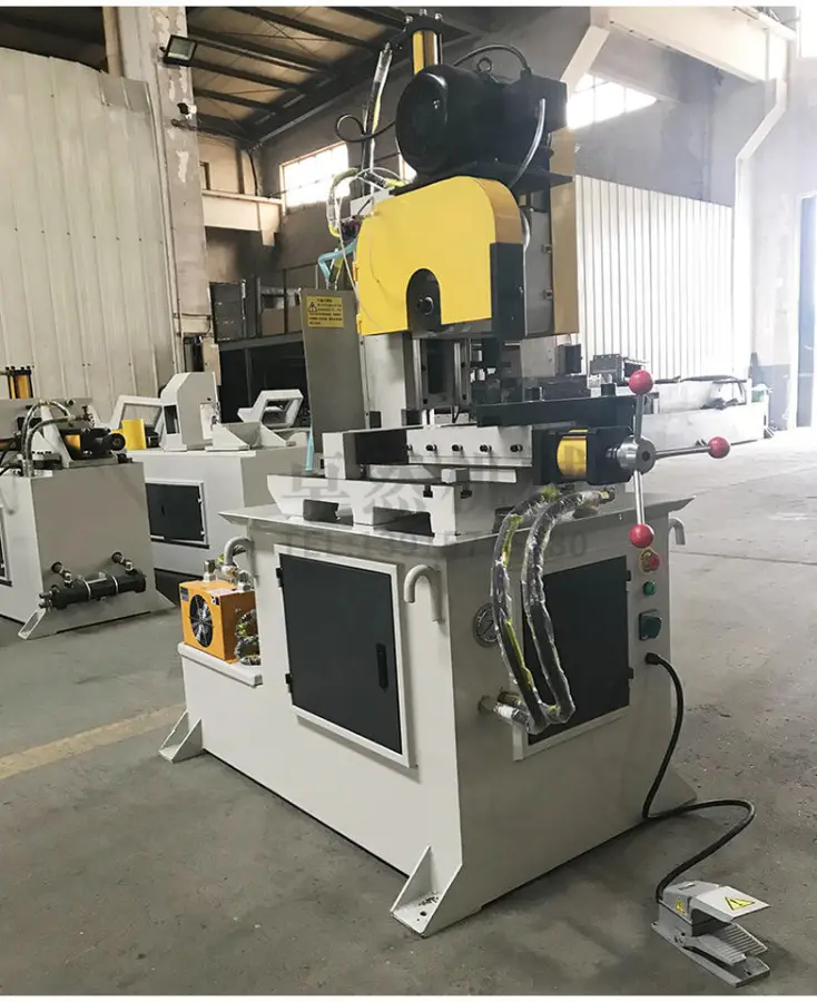 Semi-Automatic CNC Pipe Cutting Machine - Multiple & Repeat Feeding Functions — image 7