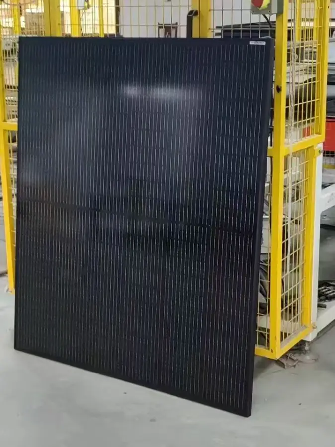 Hot Sale Promotion Price a Grade High Efficiency 700W PERC Solar Panel Batteries Wholesale Suppliers for Flat Roof Mounting — image 5
