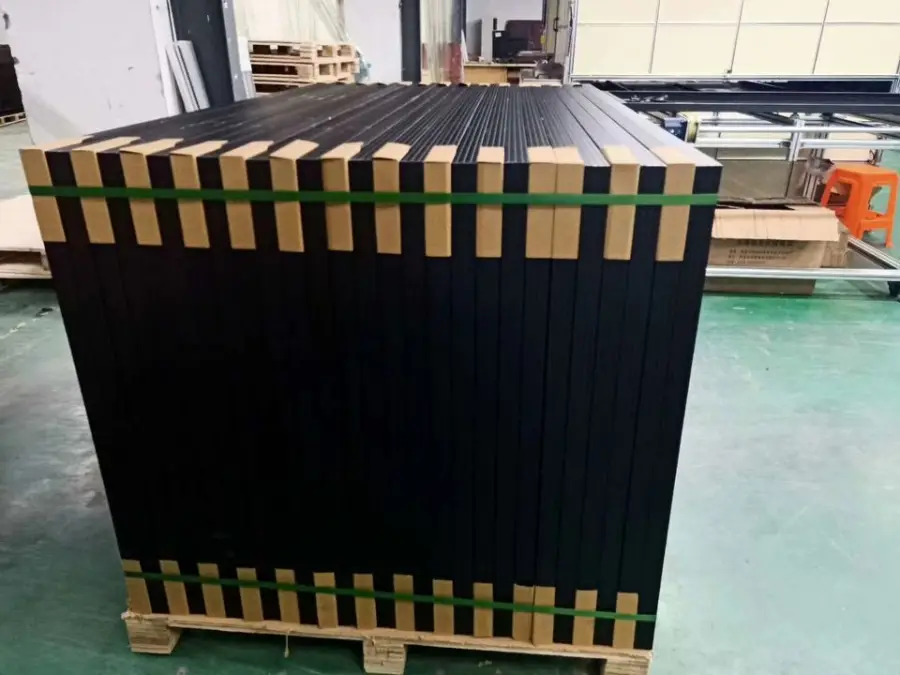 Poland Italy Germany Best Seller Grade 400W-700W Pure Black Monocrystalline Silicon Solar Panels N-Type 550W Max Power G — view 6