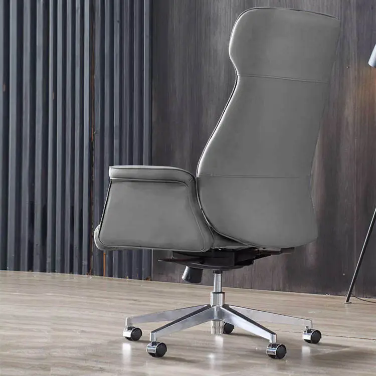 Liyu Furniture Italian Style Design High Back Boss Swivel Revolving CEO Leather Chair Ergonomic Office Chair — image 3