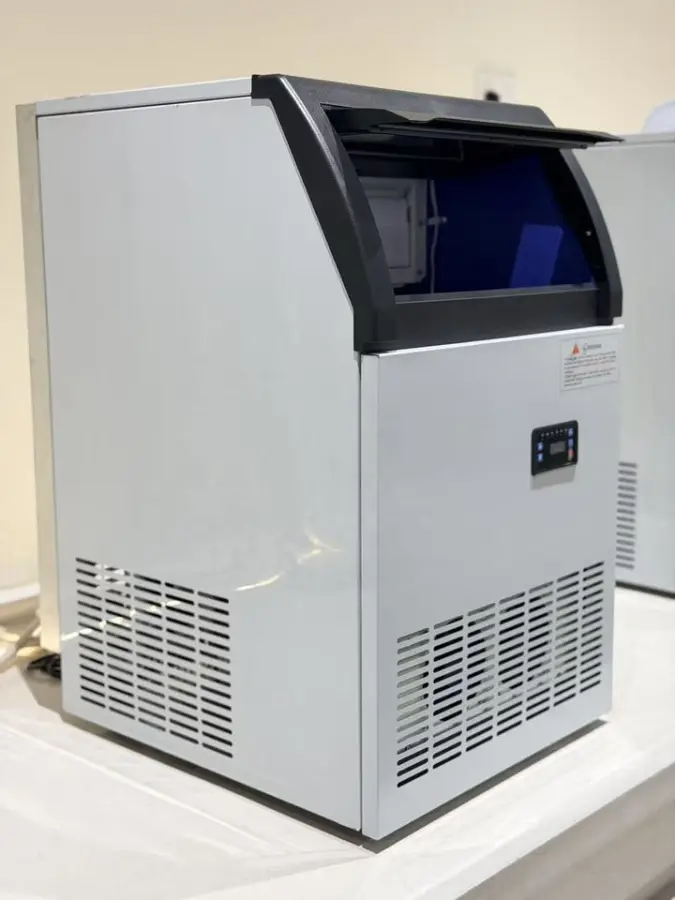 Large Size 55kg/day Electric Stainless Steel Gourmet Ice Machine for Cocktail Beverages Commercial Use Energy Efficient Class A+ — image 5