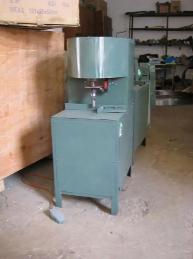 Fully Automatic Motorized Wooden Handle Threading Machine for Mops-Efficient Production of Threaded Handles — image 4