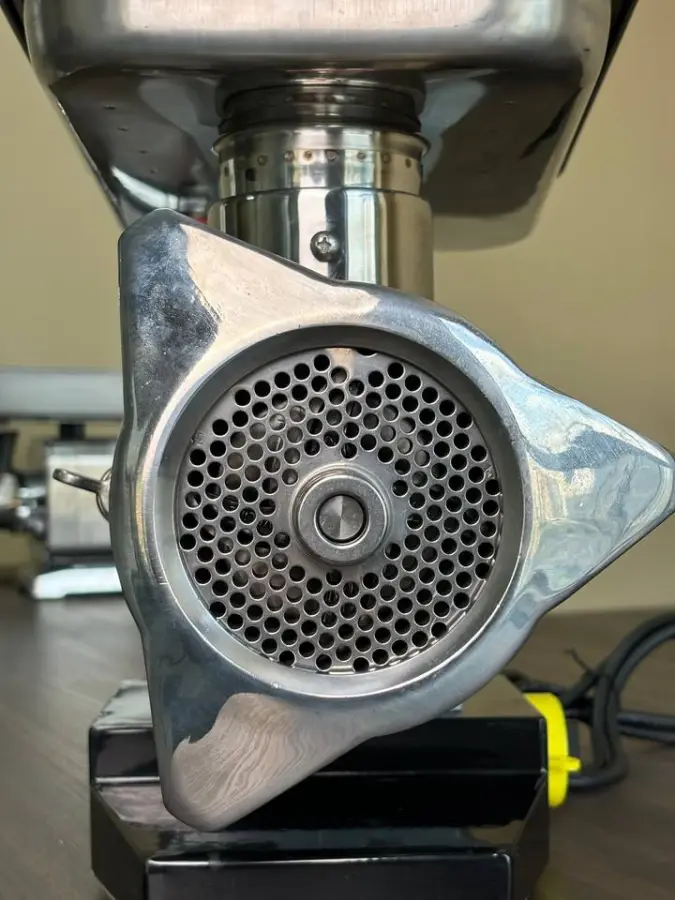 New ECO-32S 320KG/h High-Power 2.2KW Stainless Steel Meat Grinder with Easy-to-Clean Blades Customizable Meat Mincer — image 4