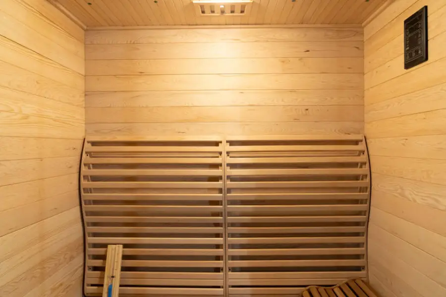 Traditional 3 Person Size Indoor Wet Steam Sauna Room With Jade Stone on Wall — view 5